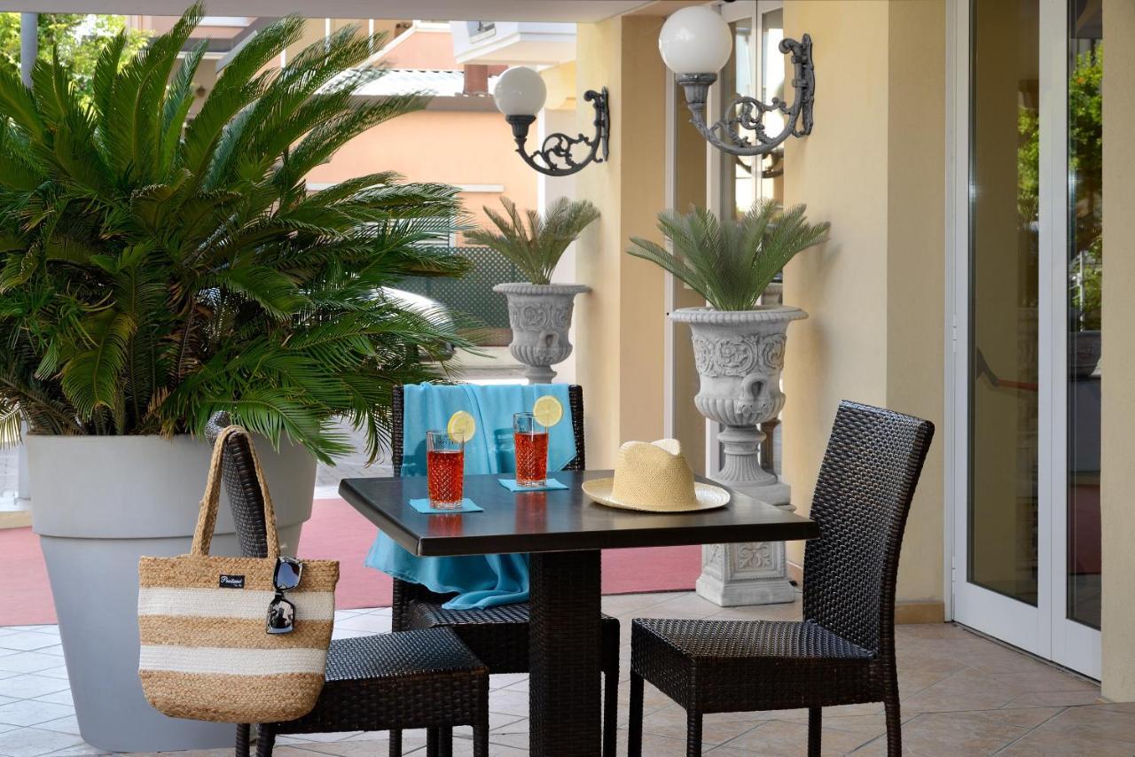 Hotel Elisir Ρίμινι Εξωτερικό φωτογραφία