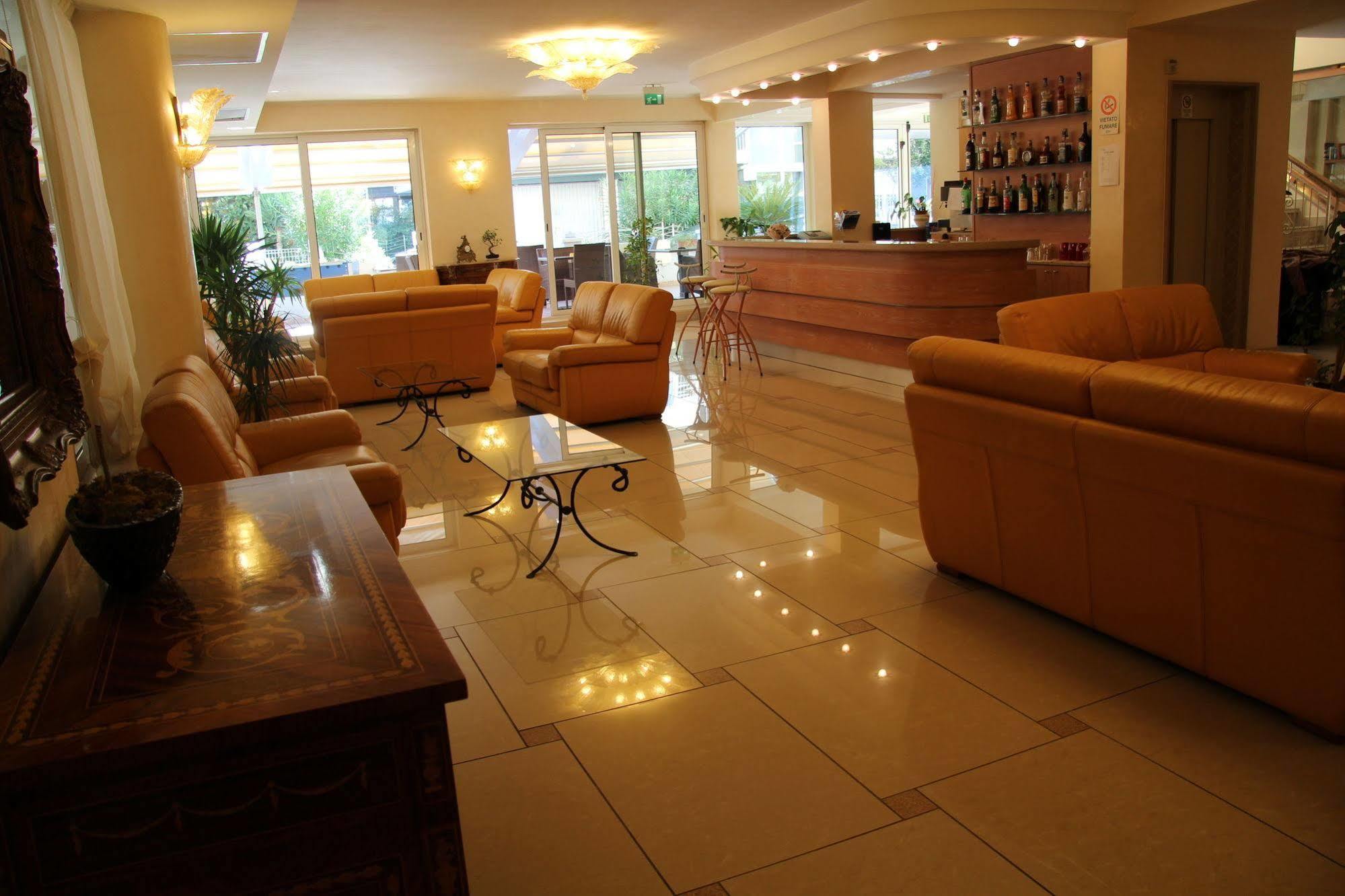 Hotel Elisir Ρίμινι Εξωτερικό φωτογραφία